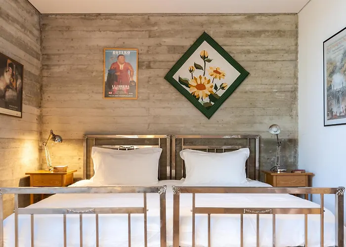 Paradise Peek, Platres