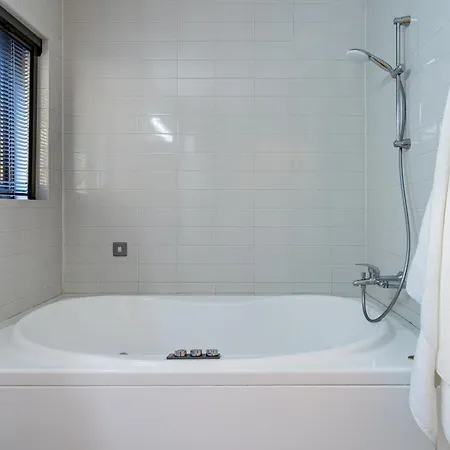 וילה Paradise Peek, פלטרס